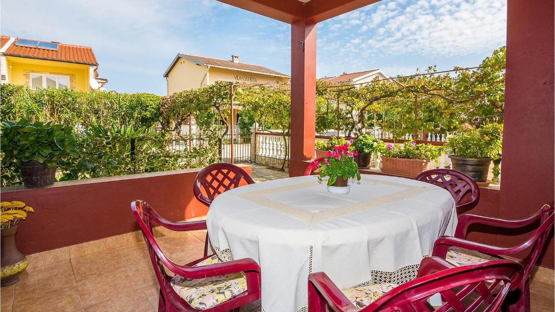 Awesome Home In Sabunike-Privlaka With Kitchen Nin 0*,