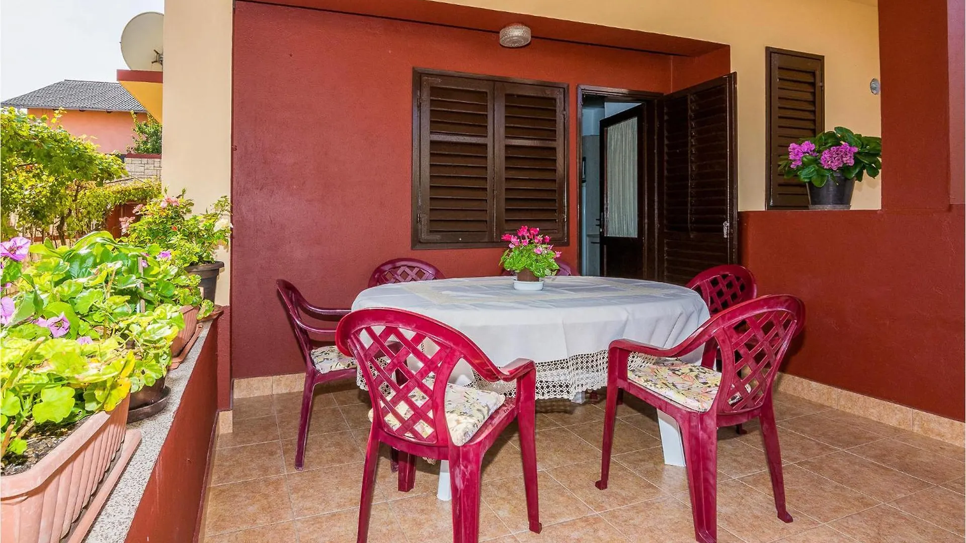 Awesome Home In Sabunike-Privlaka With Kitchen Nin