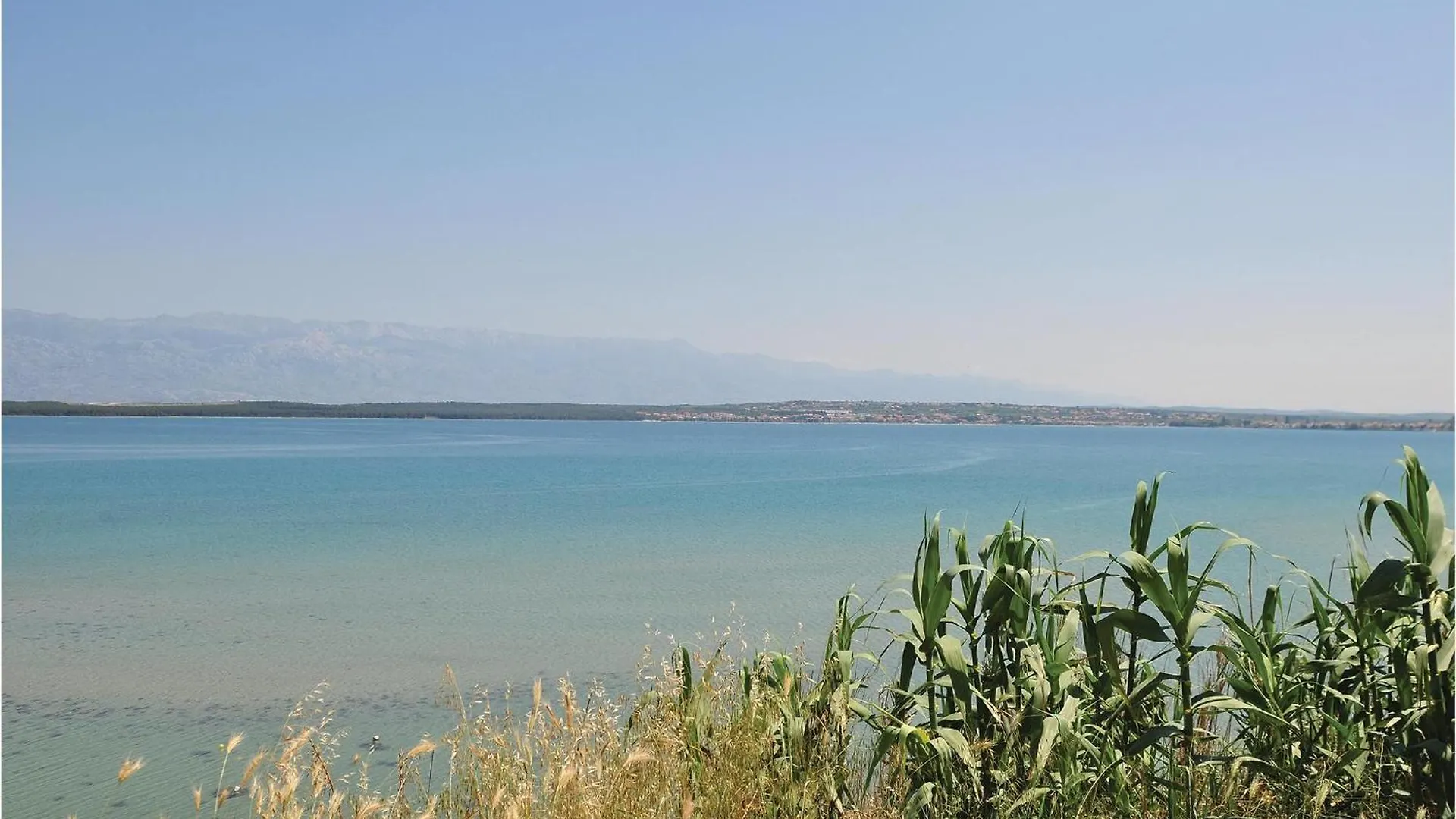 Awesome Home In Sabunike-Privlaka With Kitchen Nin Сasa de vacaciones